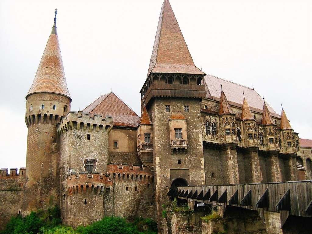 castelulhuniazilor