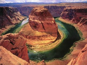 canyon-snaking-river