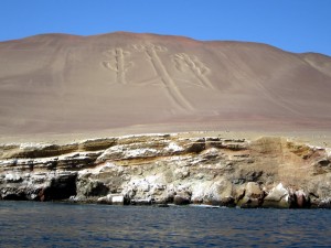 Candelabrul din Paracas, o geoglifa misterioasa